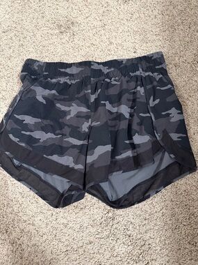 Athleta Black and Gray Camo Training Shorts